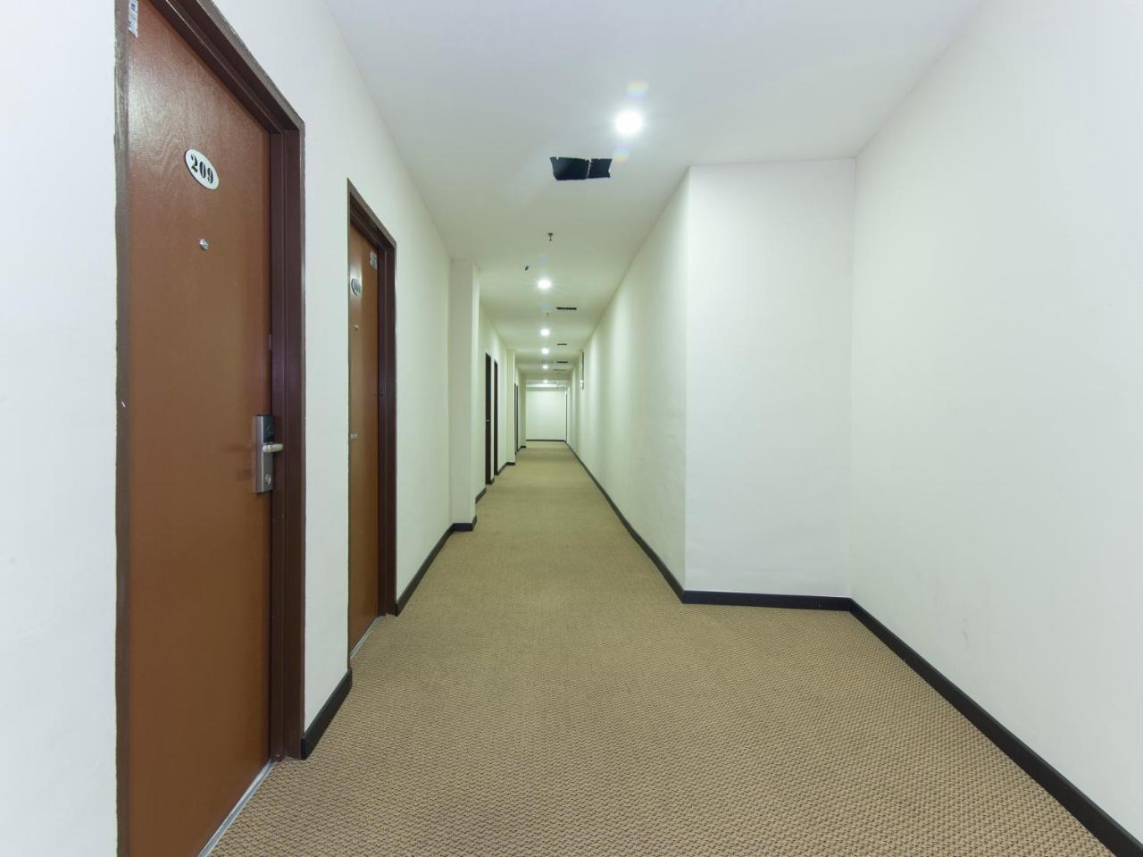 Central Hotel Bahau Екстер'єр фото