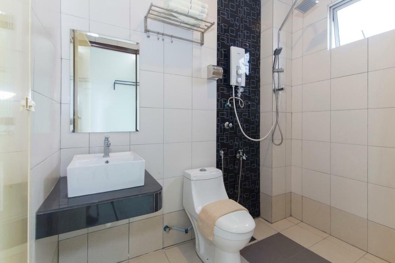 Central Hotel Bahau Екстер'єр фото